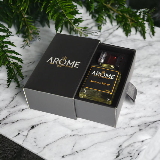 Arome e Velvet "Essential Perfume: Discover Fragrance Excellence"